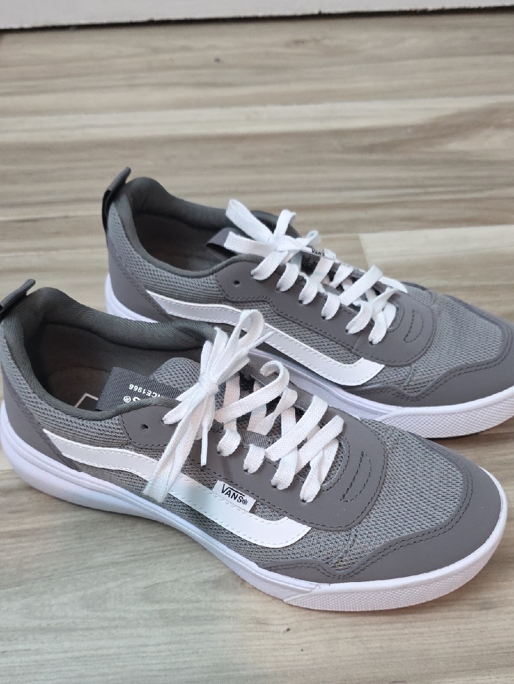 Vans Mens EXP Range Sneakers